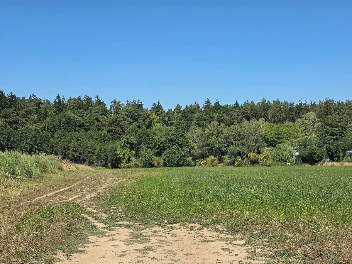 Prodej stavebního pozemku 2461 m²